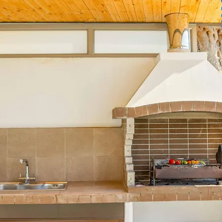 וילה Anastasia Maria *