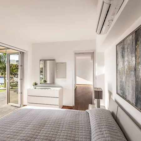 Anastasia Maria * Polis