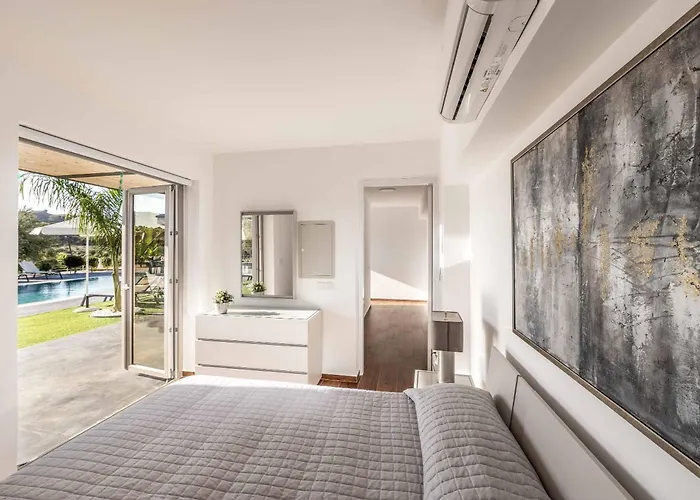 Anastasia Maria * Polis