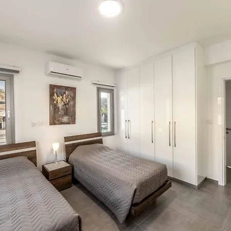 Anastasia Maria * Polis