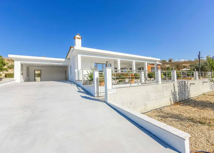 Willa Anastasia Maria *